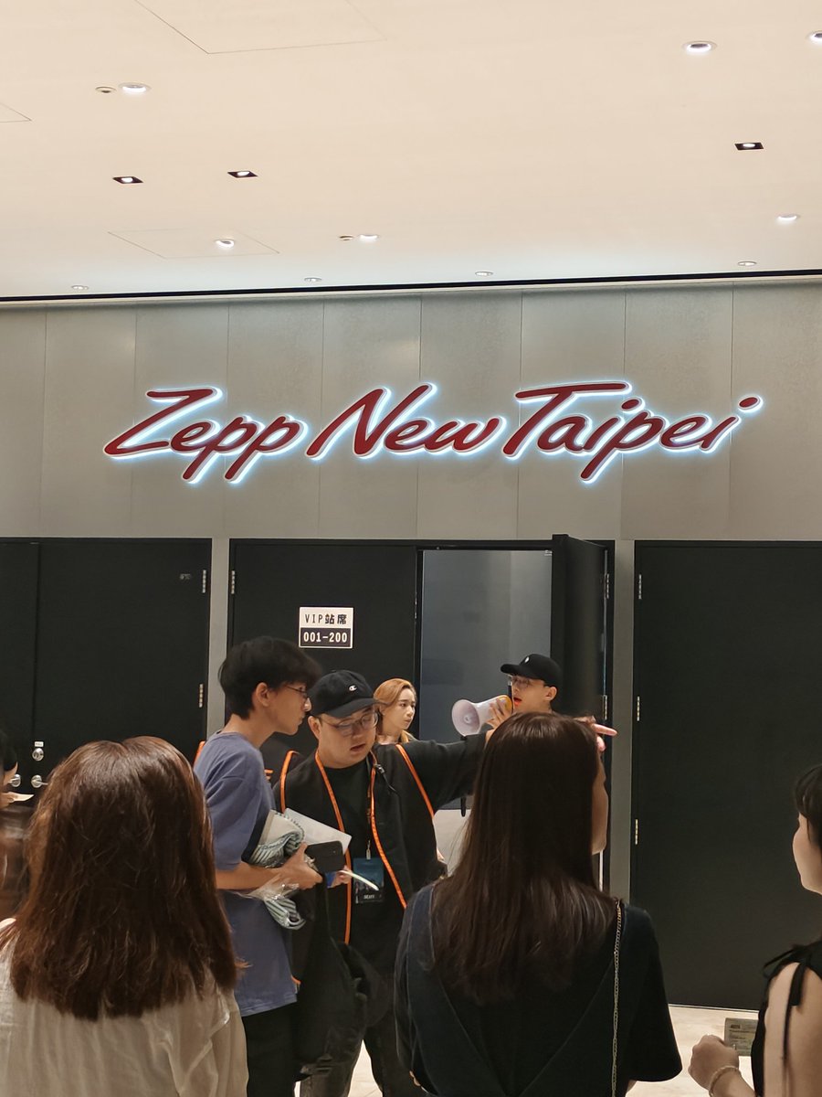 今日はアレクサンドロスのライブを見に来てください🤟
#Alexandros