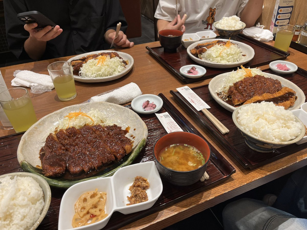 大阪来たので大阪名物‼️矢場とん‼️