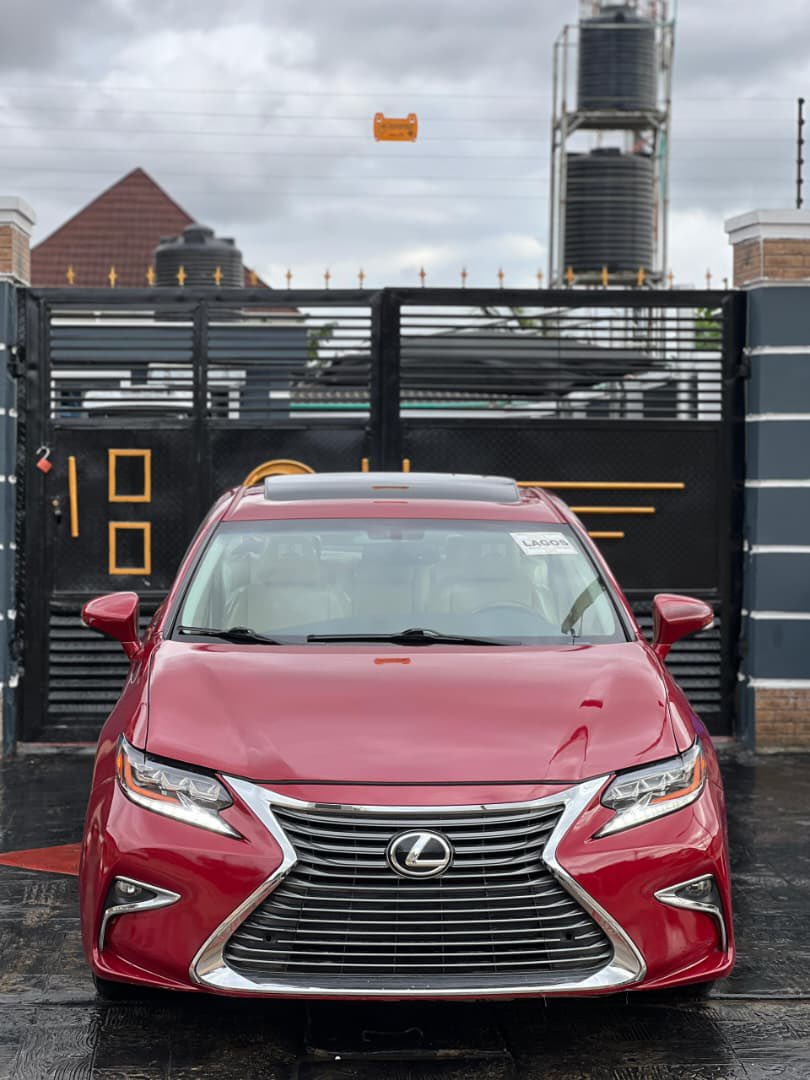 Autorush2's tweet image. YOU KNOW THE STANDARD!!🫵🏽

🚘: FOREIGN USED PREMIUM LEXUS ES350
💰: 22,000,000 NAIRA ($14.2k) FIRM!

TO BOOK AN INSPECTION;
CALL: 07041468482