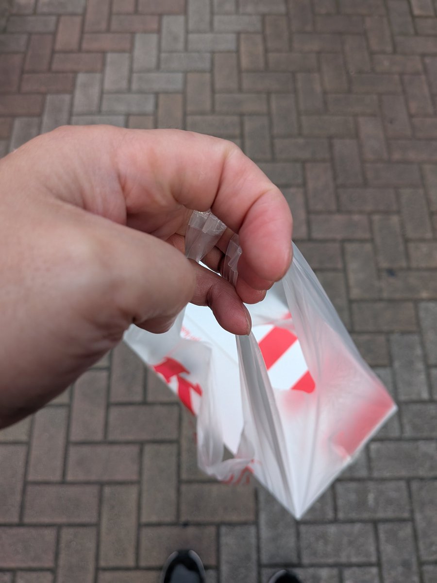 28日なんで
ケンタッキーで鳥の日パック買いました