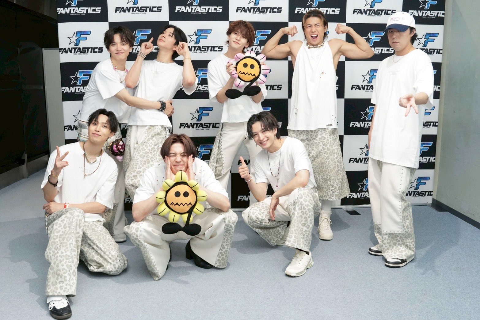 FANTASTICS from EXILE TRIBEセット FANTASTICS from EXILE TRIBEセット - メルカリ