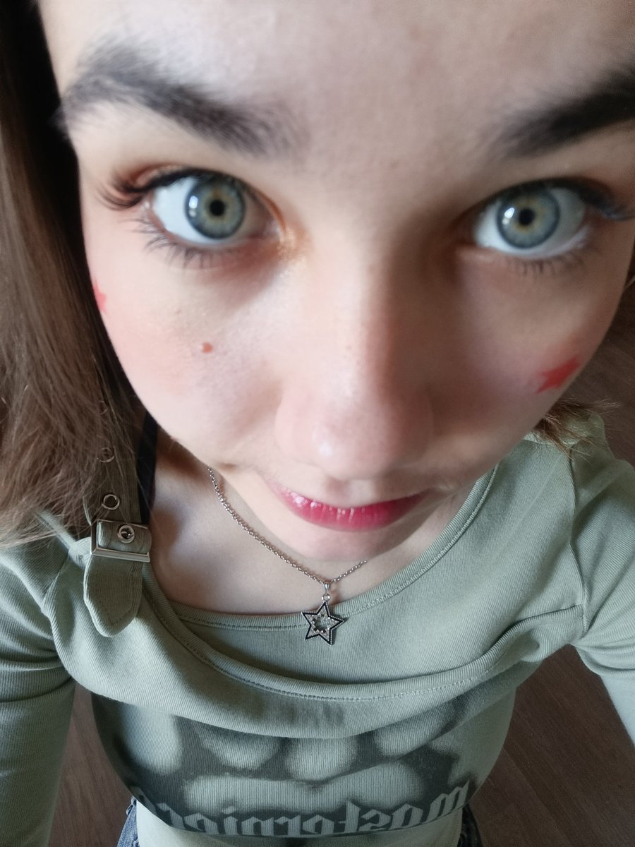 ужасно глупенько собралась на концерт 😌