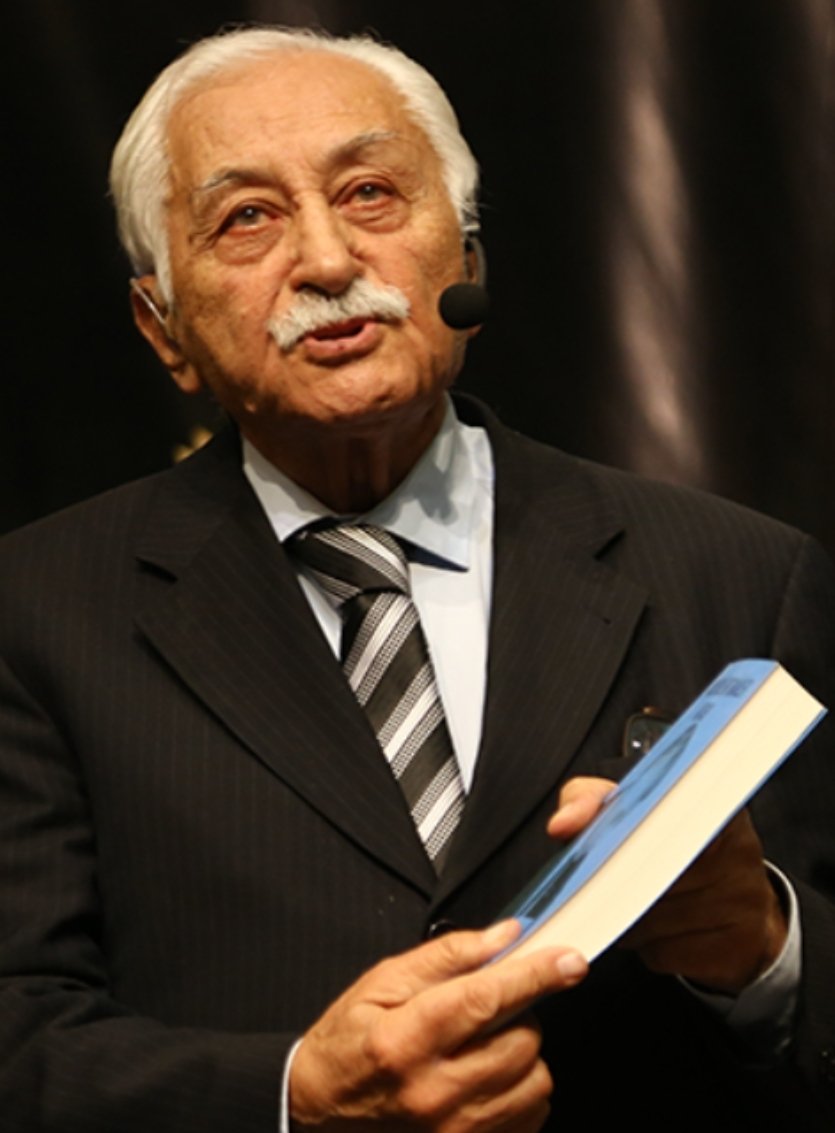 Şair, tarihçi Yavuz Bülent Bakiler vefat etti. Rabbim rahmetiyle, merhametiyle muamele etsin.Mekânı cennet olsun.
#yavuzbuelentbakiler