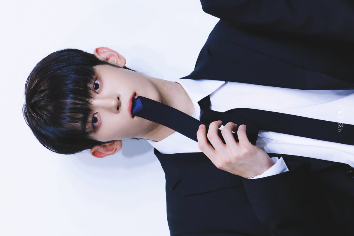 Masterpiece_hb's tweet photo. 250928

#NOWZ #나우즈 
#현빈 #HYEONBIN https://t.co/yr3Lh3F0l6