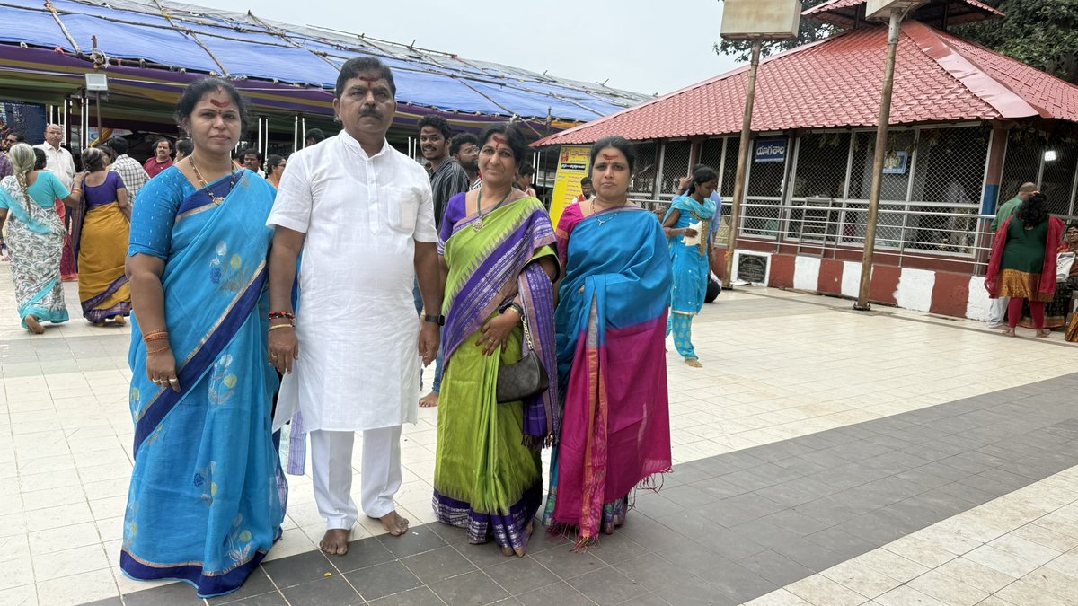 SamreddyReddy's tweet photo. On the Auspicious  occasion of Durga Navratri days, Today we Visited  Shakti Peetam Bhadrakali Temple  Warangal and  Sri Venkateshwa Padmavathi &amp; Godhadevi Temple’s https://t.co/UxCNLigCua