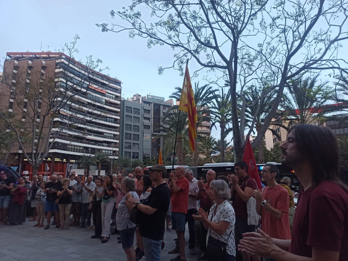 #Alacant homenatja a Miquel Grau i als afussellats pel franquisme, gràcies al Casal el Tió Cuc d'Alacant <a href="/TioCuc/">CasalPopular Tio Cuc</a> per organitzar cada any l'acte