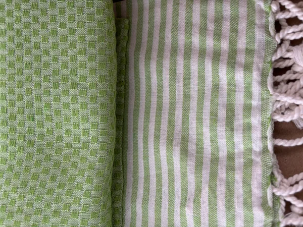sjuulien's tweet photo. Hammam Take a towel 
Een heerlijke handdoek, 90x170cm
Deze fijne handdoek is handgeweven van 100% katoen waardoor de doek er niet alleen prachtig uitziet, maar ook heerlijk aanvoelt. 
Hammam Wellness | https://t.co/jpgu0jSqBp

#sauna #hammam #katoen
Kies je favoriete kleur! https://t.co/TrUIFLnTtK