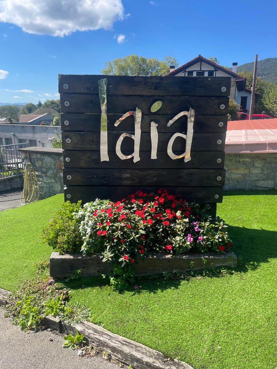 Laia! 

Una buena “terraza” con un día extraordinario para tomar un buen Gin&amp;tonic