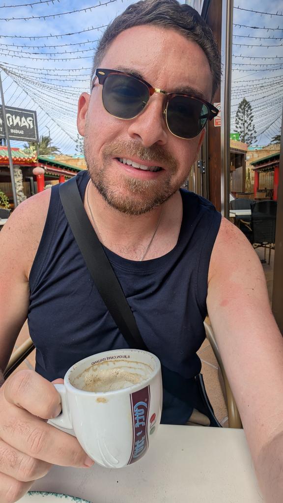 Chilled Sunday morning vibes no sangria for me today! #sundayvibes