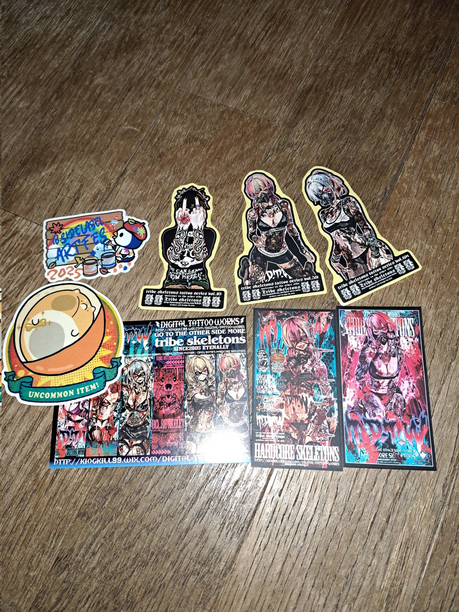 大好きなsickさんと初めてお話できたし作品もバチボコかっこ良すぎる👍
行く前に上野店行ってガチャやったら当たりが出たおかげで秘密の部屋でレアシールGETしたぜ😃
#ビーサイドARTFES
#bsidelabel
#ビーサイドレーベル
#tribeskeletons
#digitaltattoowork