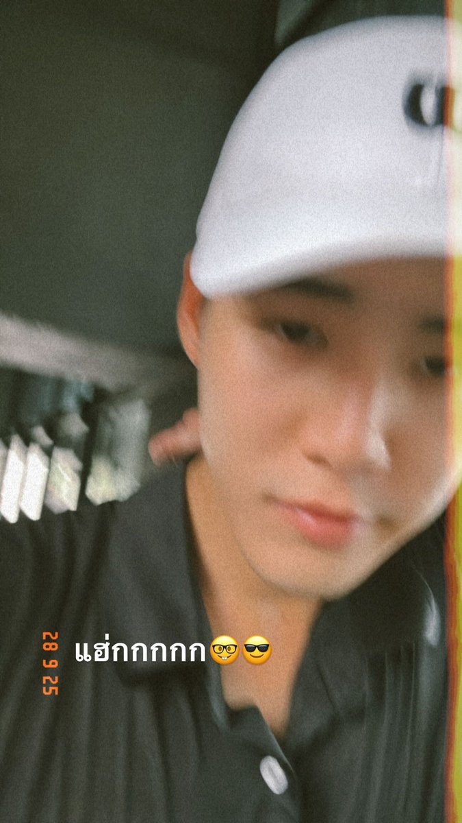 LengThanaphonOfficial tweet media