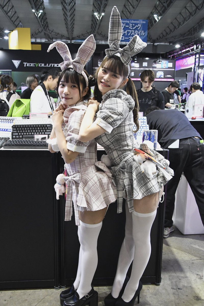 iekei_mazin's tweet image. ぽぽちゃんといずちに会いに行ってきました！バニーガール姿可愛かったな〜😍
また会おうね！って言われたのめっちゃ嬉しかった🥹

#いずちのの #ぽぽちゃん
#Rabbit0
@1mariannnn @izuchi_nono