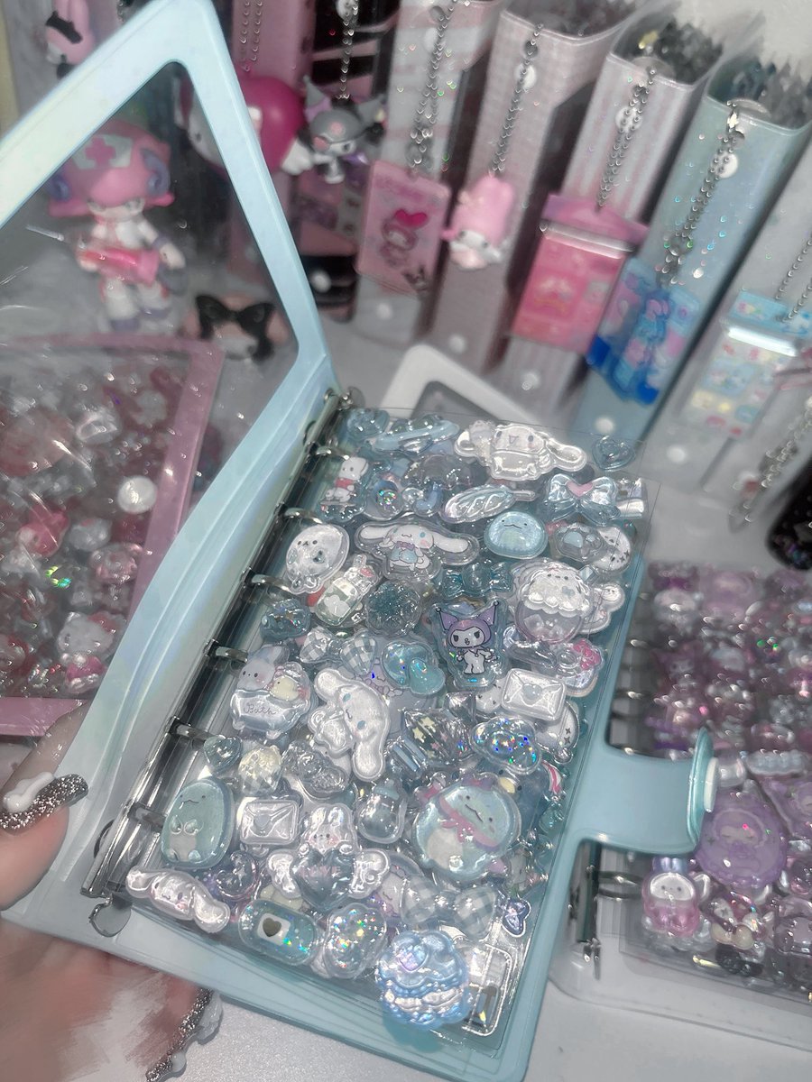 杏奈様確認用ページ 杏奈様確認用ページ 実は少し前からシール帳を始めました !🌛