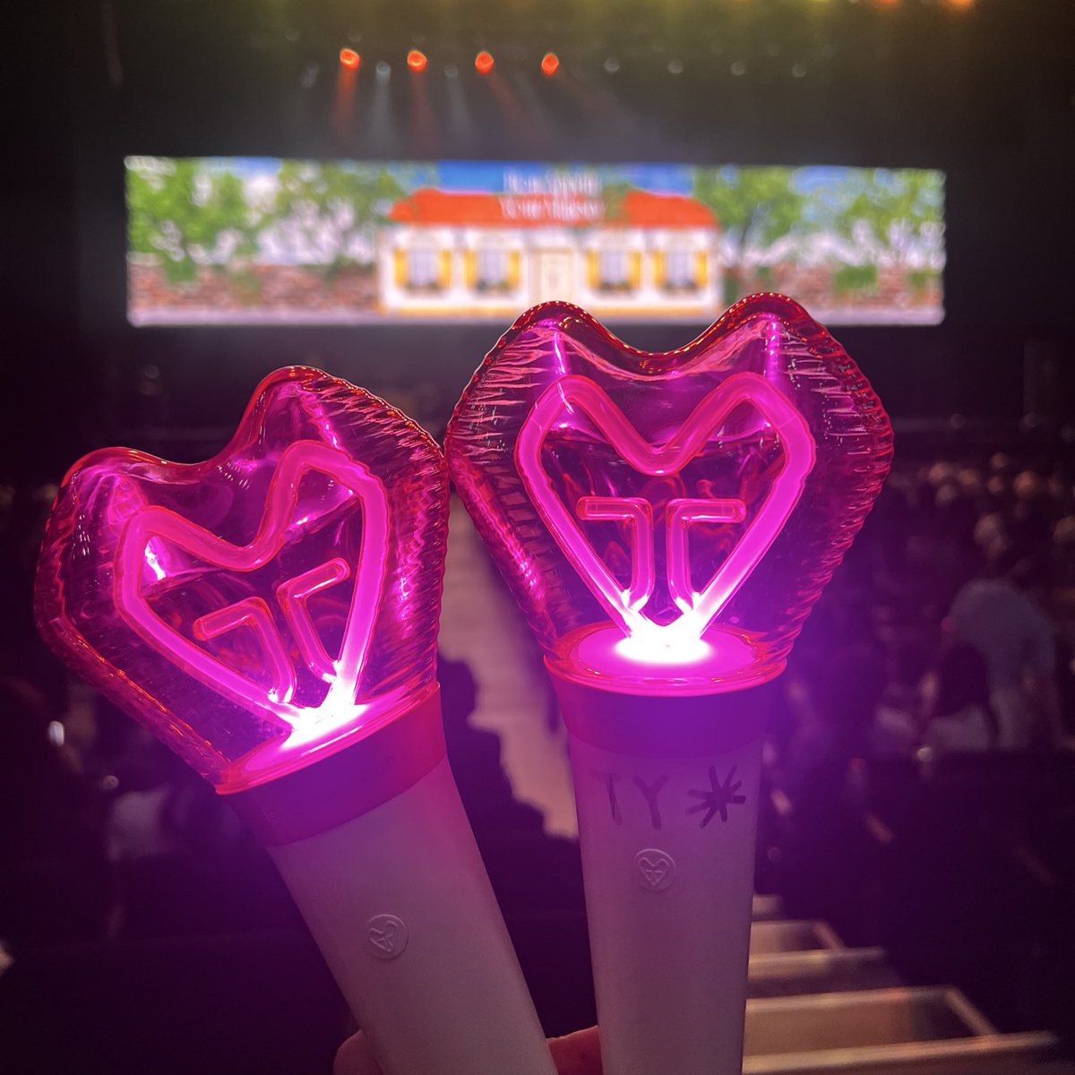 gg_st9m's tweet photo. "Bon appétit, Your Majesty" YOONA Drama Fan Meeting IN YOKOHAMA
久しぶりの💖たのしかったー！ https://t.co/5SlIBE1qAO