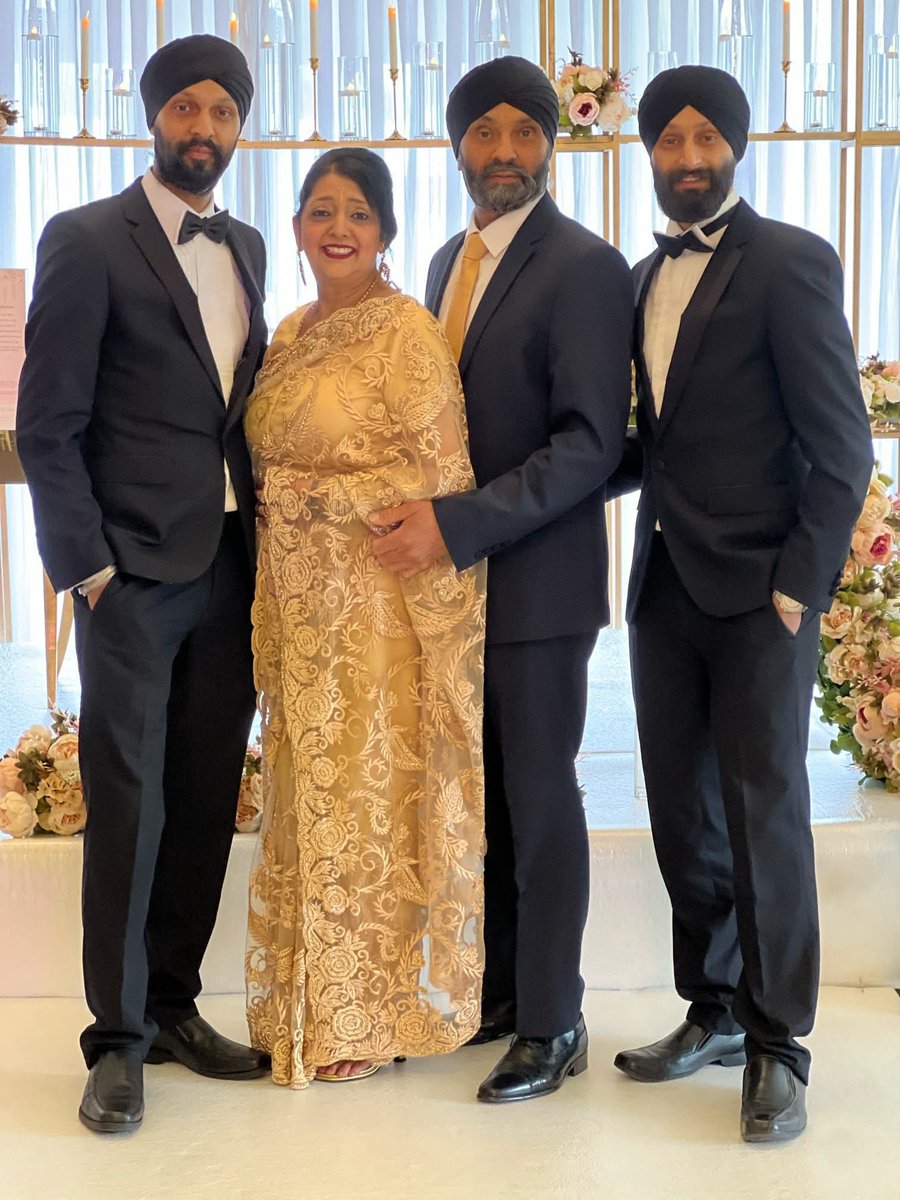 Happy Birthday to our Sister.....
I mean our Mum ☺️🎂