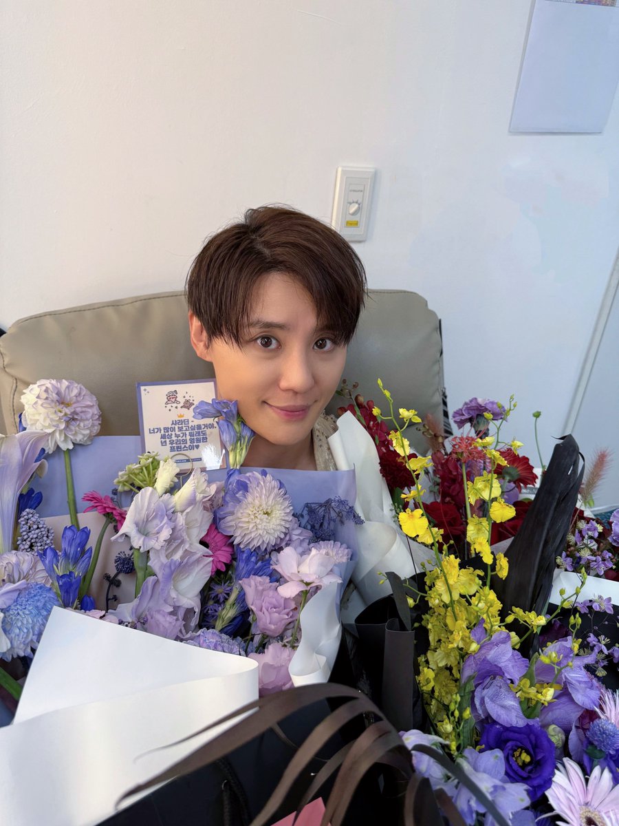 Junsu_PALMTREE's tweet image. 안녕 알라딘 ( ⸝⸝•ᴗ•⸝⸝ )੭⁾⁾♡