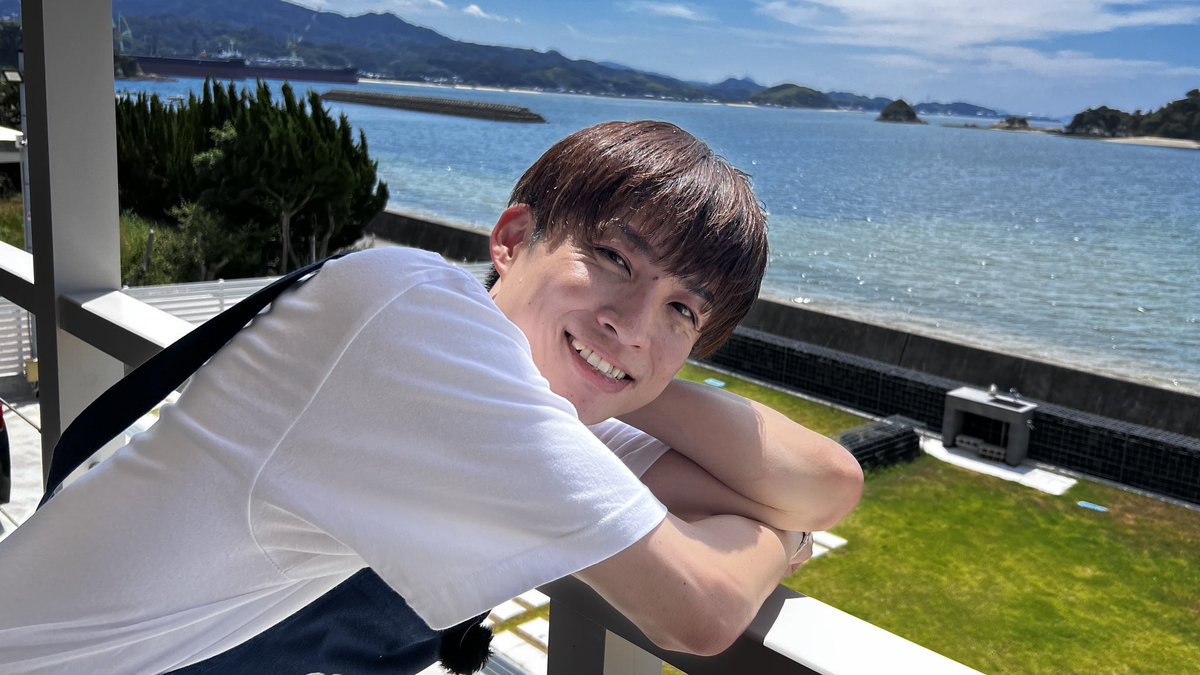 mizutanorecipe's tweet photo. #ミズレピ 今週までのゲストは
#アインシュタイン さんでした✨

一棟貸しのヴィラで夏休みを満喫🍉
小言2倍の絶品パスタ作り👬
調理コースの学生さんと対決🧑‍🍳
料亭で赤裸々トーク🗣️

アインシュタインさん、
ありがとうごしまいました❣️

#ミズタのレシピ #水田信二 #河井ゆずる #稲田直樹 #高野真子 https://t.co/1WYRKJ7y7n