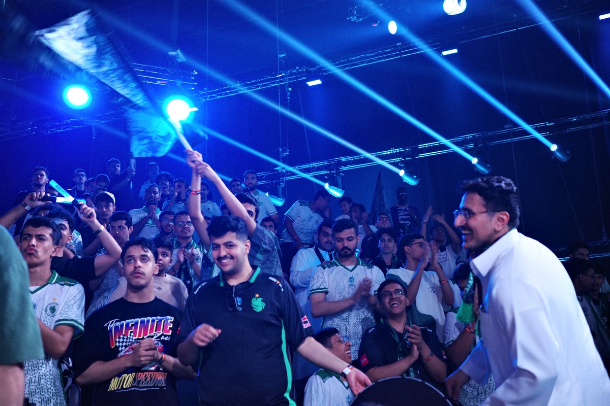 GreenFalconsGG's tweet image. لـحـظـة الفوز في أوفرواتش 💚🦅🏆

#EWCRecap