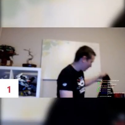 Megpróbáltam felvenni az összes fölsőmet... #twitchtv #konti1337 instagr.am/p/DPJHUMjERmV/