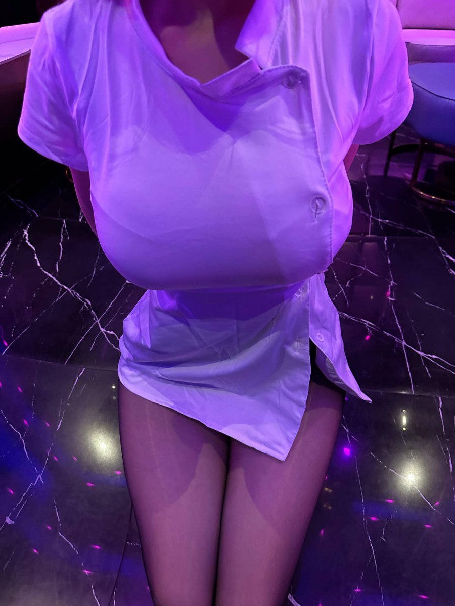 谁说白大褂不可以上酒吧
