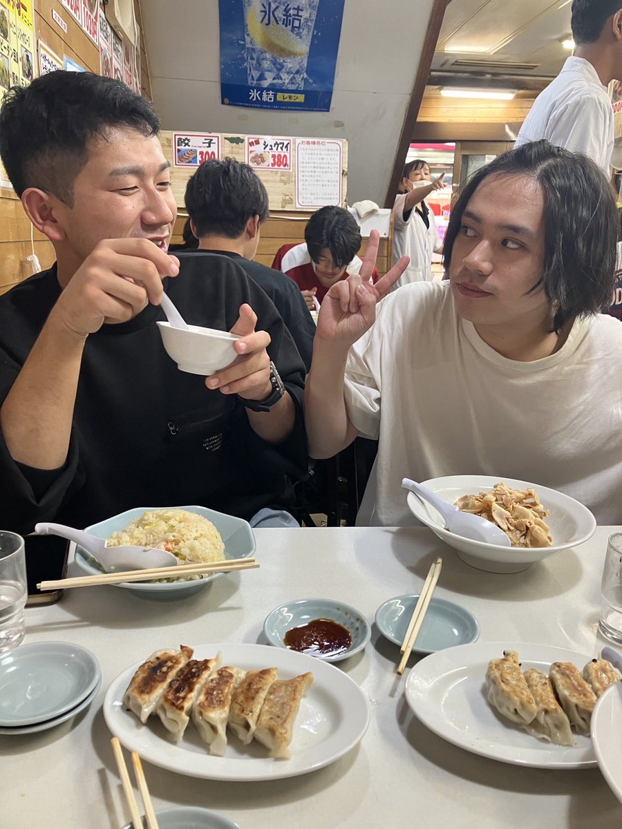 自己流ありがとう。バースデーとか関係なく普通に飲みまくった
フォルダ植草ばっかなの何？
ツーショットこやつとだけなの何？
スンスン気に入ってもらえてなにより
光るメガネはぶっ壊れました。

上手いDJ陣の中に混ざりたくないほど揉まれました。満足です٩( ᐛ )و