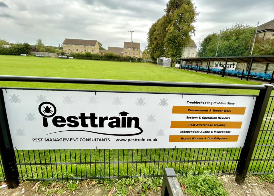 pesttrain's tweet photo. Proudly supporting grass roots sport @MalmesburyVics https://t.co/01mtxoy0iM