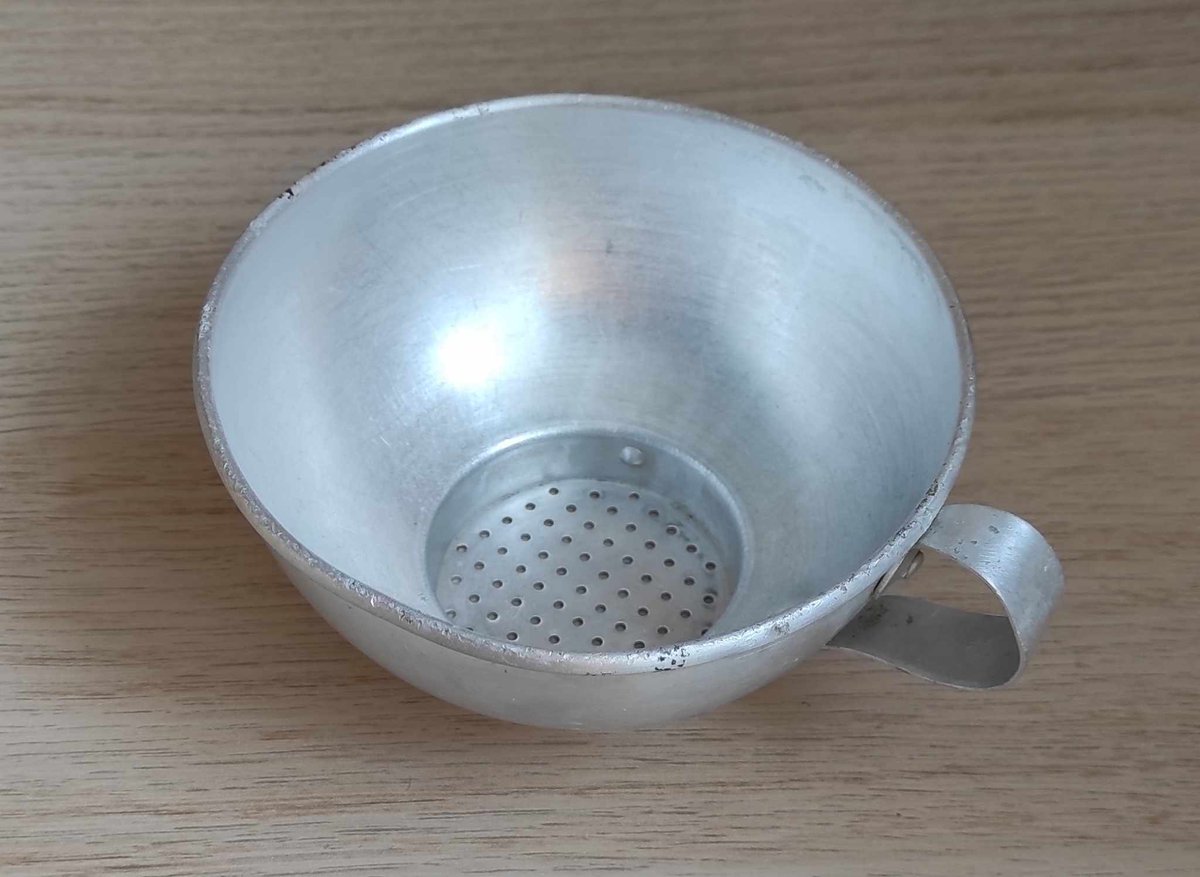VintageSoviet's tweet photo. #Sale! 25% OFF!
#Vintage #Aluminum #Strainer #Mug #Soviet #Small #Colander #Cup, 1970s #USSR
https://t.co/Nweksi0ugl https://t.co/OqA6BY6WaU