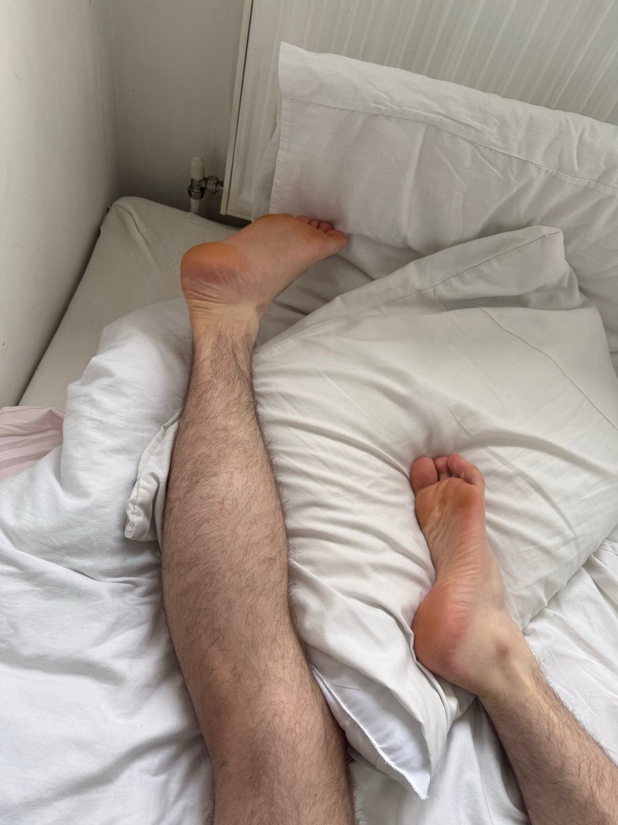 RealBritLad's tweet image. Bro, stop staring…

•
•
•
•
 #FindomGay #CashPig #PayPig #GayFeet #FeetWorship #FootFetish #FeetLover #FootDom #GayFetish #SubBoy #gayhairy
