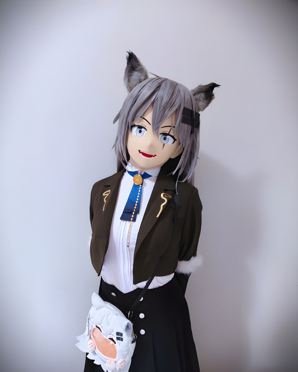 Ready to go out, Doc~?
Lappy already set n ready to bounce~! (づ｡&gt;‿‿&lt;｡)づ✨

#kigurumi
#着ぐるみ
#arknights
#lappland