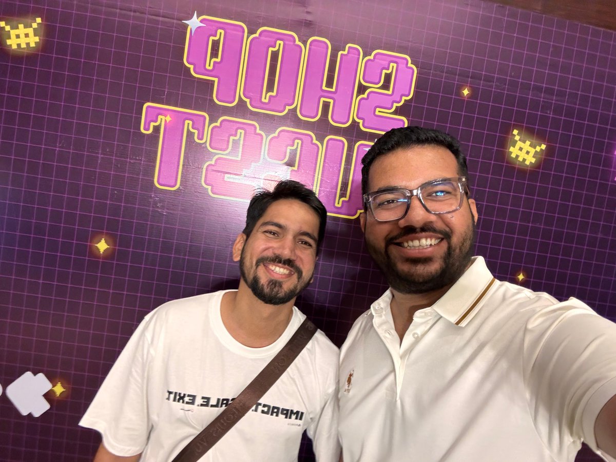vishalgoswami0's tweet image. Massive shoutout to @PrakharS96 @adhithya_vijai for pulling off @ShopQuestHQ making a space for the @ShopifyDevs community together in India.
@frictionstudioo team had a blast at the event!