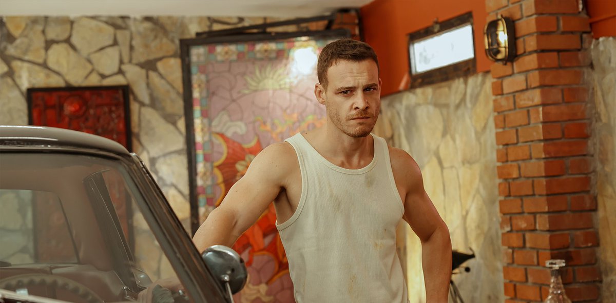 FrizbiTv's tweet photo. #Çarpıntı yeni bölümünden #KeremBürsin ve #LizgeCömert kareleri geldi. https://t.co/YloedQGsvp