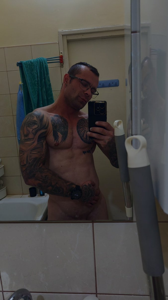 Good boy 😁🤪🤪💪💪💪🤩🫣wpadnij na ig : damiano_official034  #body #naked #sexy #abs #gym #gymboy #tattooart  #tattoo #gayboy #lgbt #muscleart #muscle #nevergiveup  #poland #fitness