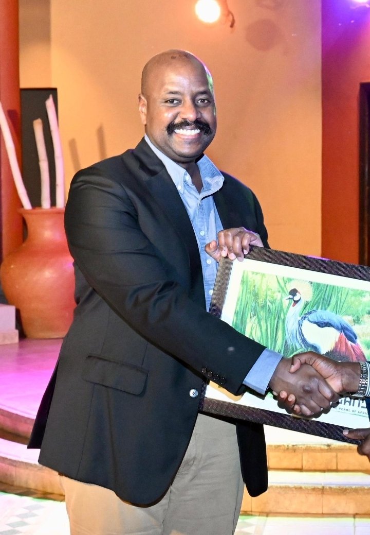 HenryMpiim98588's tweet photo. Jeremiah 29:11
For I know the plans I have for you declares the LORD, "plans to prosper you and not to harm you, plans to give you hope and a future"

My Leader Gen @mkainerugaba is Uganda's NEXT PRESIDENT AFTER RAIS @KagutaMuseveni.
@kamukamafredie 
@KRubagyemura 
@LillianAber https://t.co/MTPSB0HQFq
