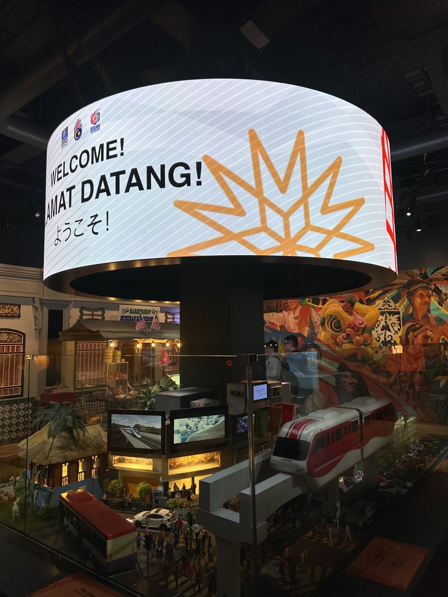 demae_zanmai's tweet image. マレーシア🇲🇾

ようやく来れた😆✨

美味しそうな展示にスマートシティのプロジェクションマッピングが見事

なかなか面白かったです😆

#イマソラ #大阪・関西万博 #マレーシア館 #写真好きな人と繋がりたい #キリトリセカイ