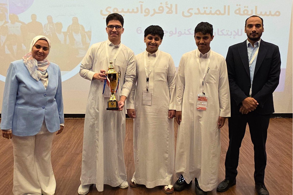 Faisaliya_Sch's tweet photo. بكل فخر تهنئ شركة مدارس الفيصلية الأهلية 🎉
أبناءها الطلاب لحصولهم على المركز الرابع والخامس🏆
في مسابقة المنتدى الأفروآسيوي للابتكار والتكنولوجيا
ضمن فئة المبتكر الصغير 
#مدارس_الفيصلية_الأهلية
#نقود_مستقبل_التعليم https://t.co/BhvQOkZrwe