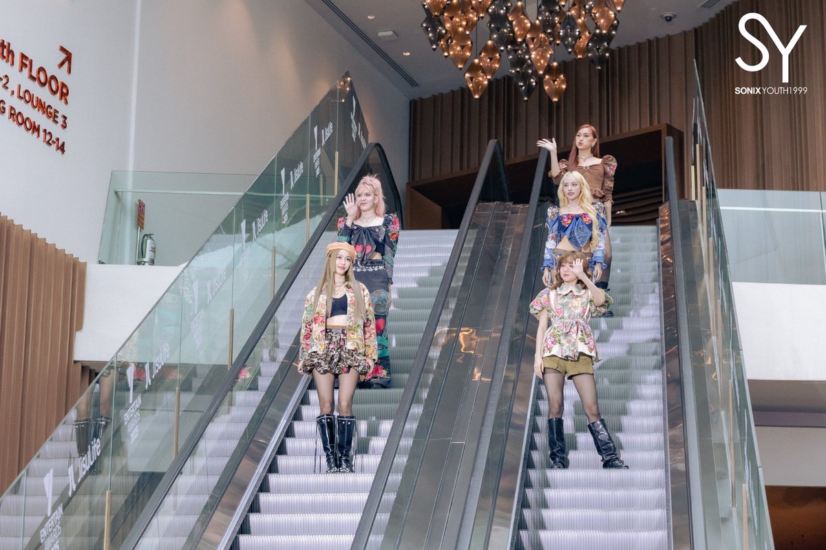 EVENT TITLE : Y ENTERTAIN AWARDS 2025
EVENT DATE : 23 September 2025
VENUE : ICONSIAM

#Sonixyouth1999 #ก้องปิยะ #YEntertainAwards2025xJisuLife #ICONSIAM