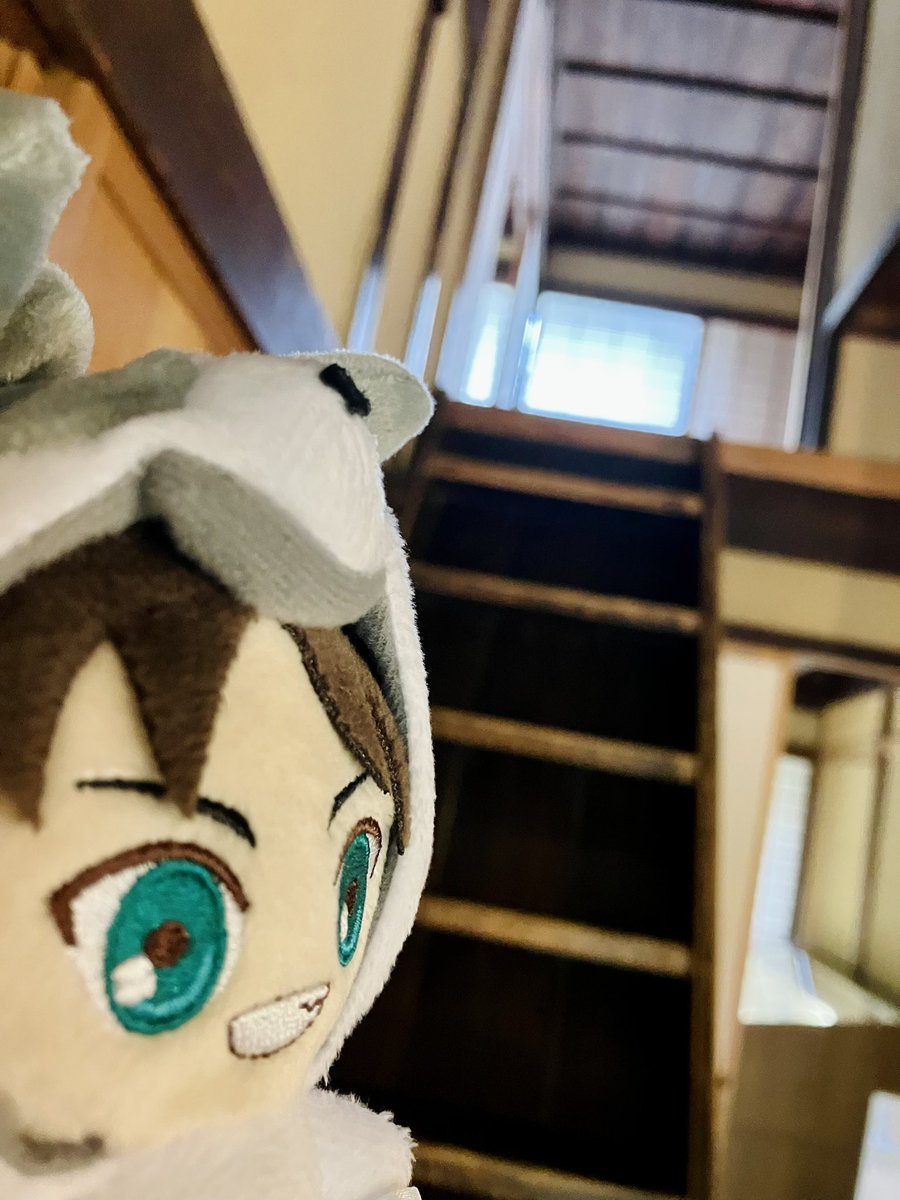 少し前に昔のおうち（役人の宿舎）にお邪魔してきました☺️🐶

 #えれわんと一緒