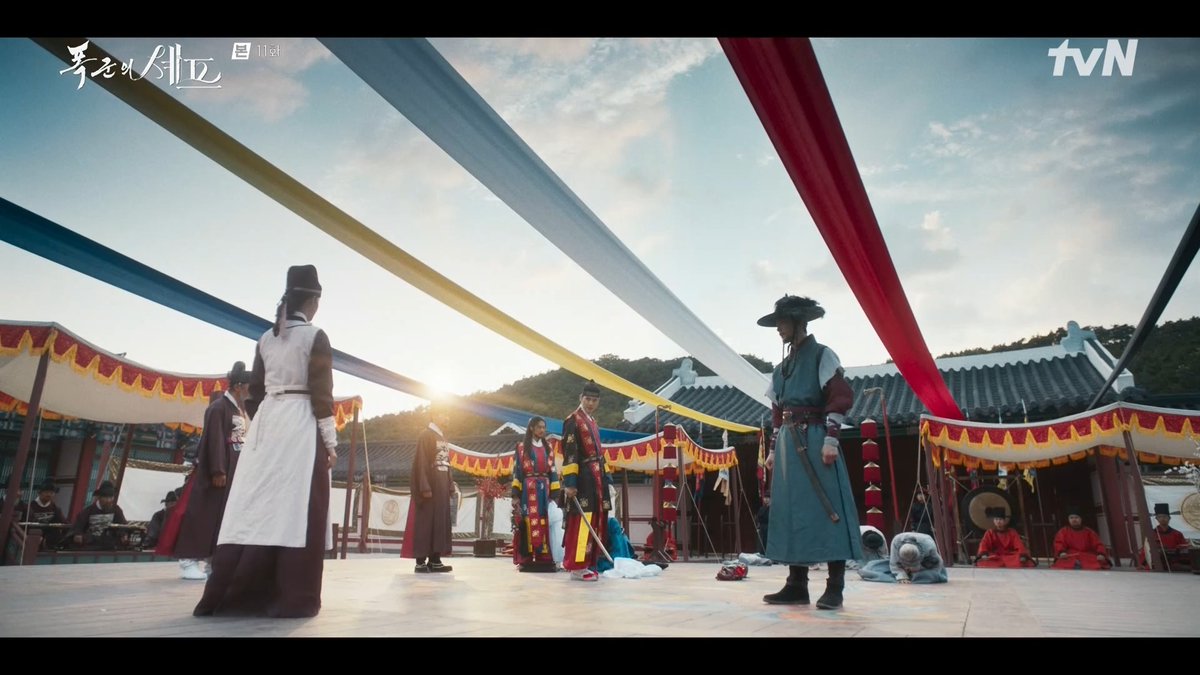 franky___a's tweet photo. Based on Kim Kwang Kyu's post, the banquet scene on #BonAppetitYourMajestyEp11 was filmed at 33.4°C 😮
https://t.co/PFvnOAzEhM
#BonAppetitYourMajesty #폭군의셰프 https://t.co/6ue5XJN7SH