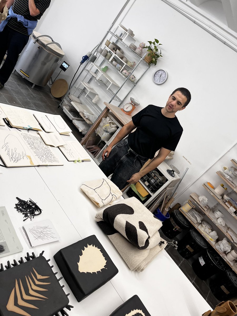 Arts_AB's tweet photo. Ahir vam tenir la sort de poder visitar el taller de l’artista Diego Hernández Beauroyre, engegant així la nova edició del cicle “Talent ixent” https://t.co/SyQfDZorKp