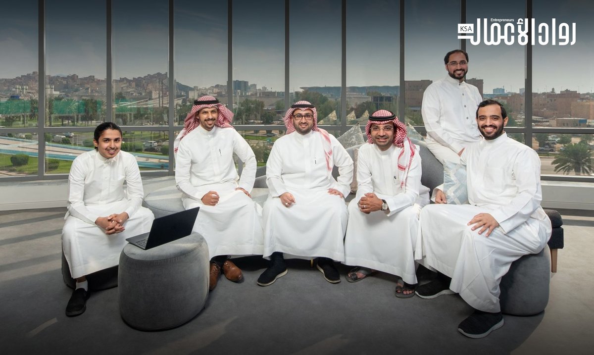 حسن باتي <a href="/HMHBati/">حسن محمد باتي</a>: «منصة قانوينة» تضم أكثر من 100 ألف مستند قانوني سعودي، مدعومة بتقنيات متقدمة تتيح فهم النصوص والتعامل معها بكفاءة غير مسبوقة.

rowadalaamal.com/?p=277793
#رواد_الأعمال