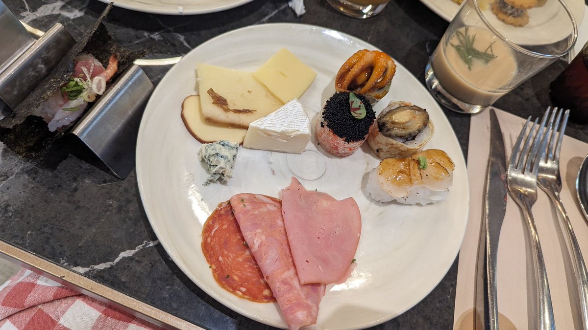 𝑪𝒊𝒏𝒅𝒚 𝑳. tweet media