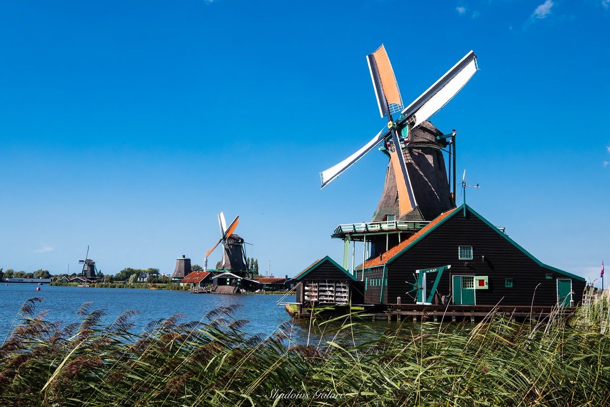 ShadowsGalore's tweet photo. The Windmills of Zaanse Schans

Zaanse Schans, located just outside Amsterdam in the Netherlands, is a living open-air museum that brings Dutch history and craftsmanship to life. https://t.co/Bdt6Z6dhcx