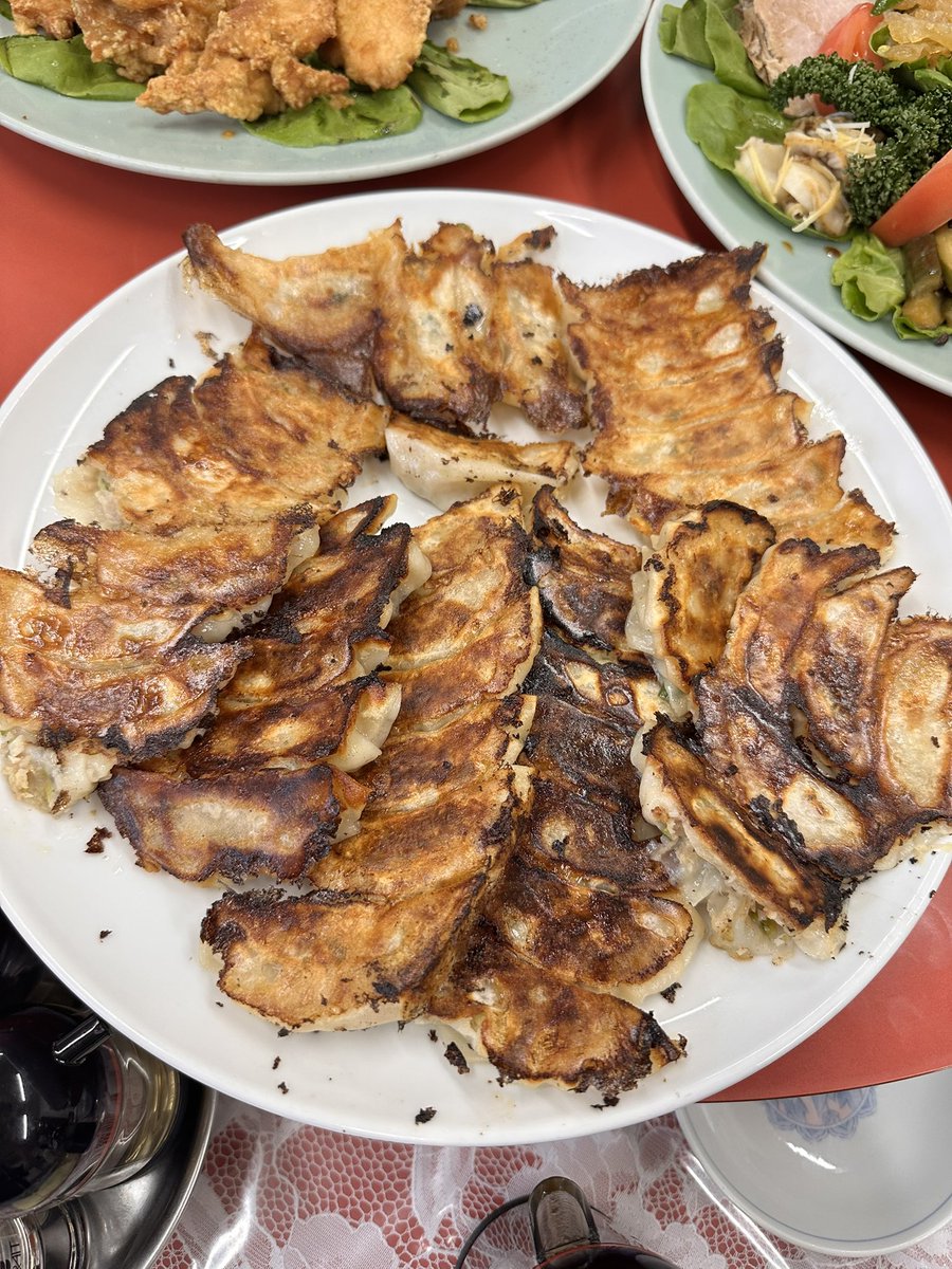 今日は友達の還暦のお誕生日会で中華を食べてきたよ🎂
美味しかった😋