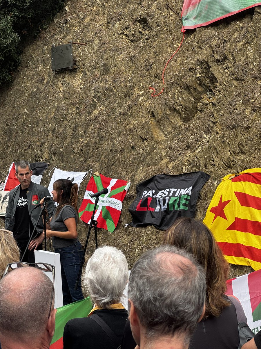 Al homenatge al Txiki, 50 anys després del seu assassinat.

“La lluita continua i continuarà, fins que assolim el nostre objectiu” ✊