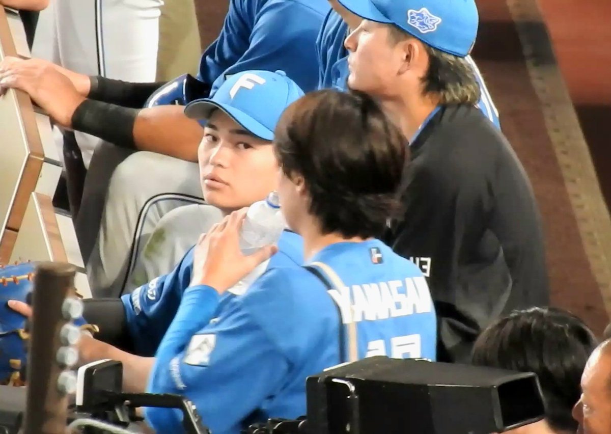 福也さんがゆあちゃんのほおをぷにってましたよ #山崎福也 #田宮裕涼