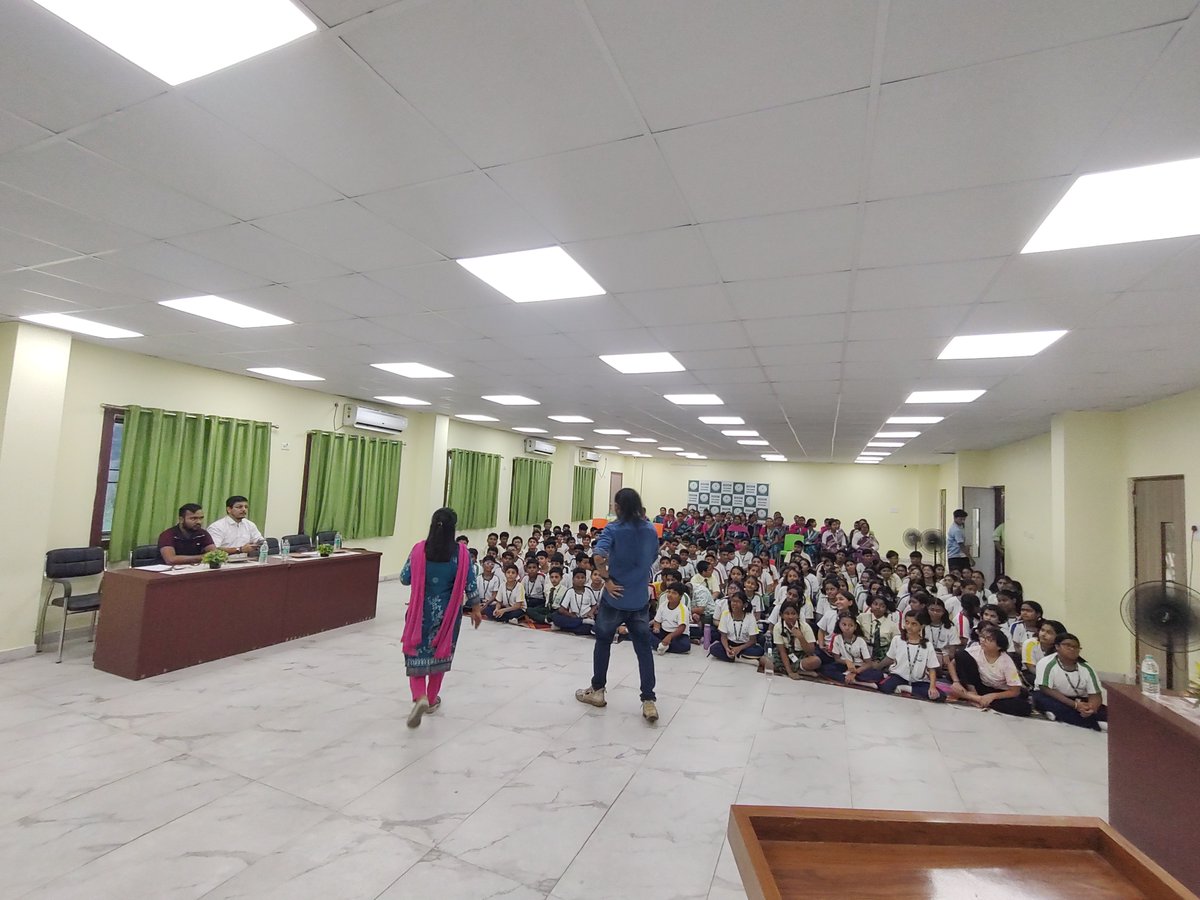 thinkagainlab's tweet image. 🚀 NASA Space Apps 2K25 Orientation at Doon Techno School 🚀

Organised by Think Again Lab + Braingym &amp;amp; sponsored by Eduright India.

FREE Online Session: forms.gle/wTp55ty9h8r96n…

Host on campus: +91 82409 25036

#NASAChallenge #SpaceApps #RobotManOfIndia