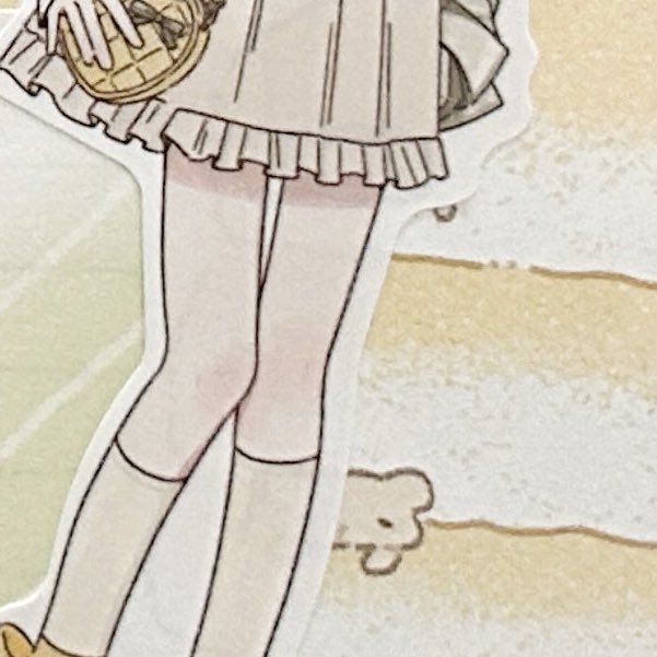 다른 작가님들 모조지 쓸 땐 모조지에 콩콩 박혀있는 오브제들 가릴까봐 최대한 피해서 꾸미는데 내 모조지 쓸때는 어쩔~ 하고 다 가려버림 크크 …