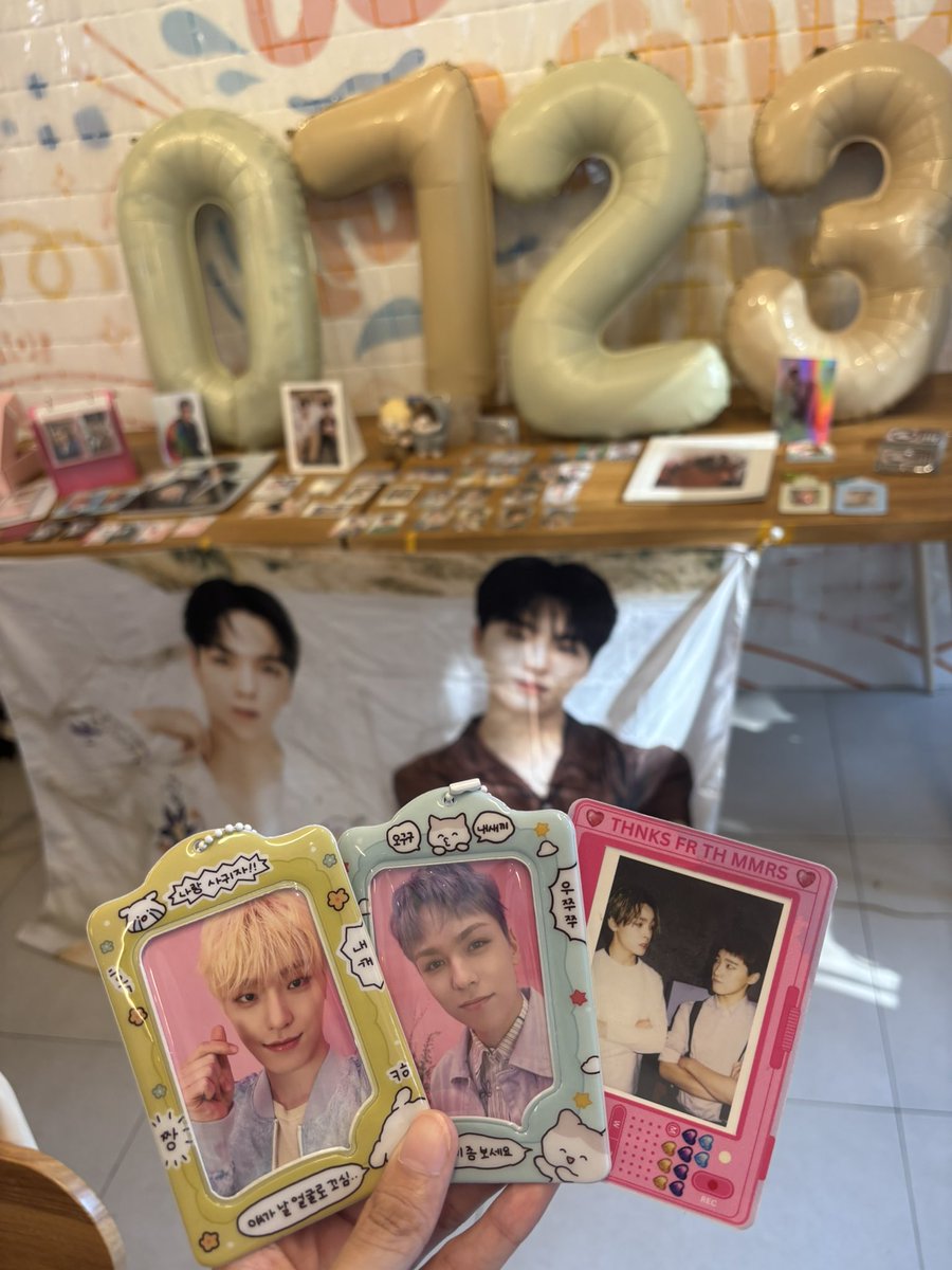 bini_ichan's tweet photo. akala ko kasi 18 lang verchanists ihh 😆 thank you @withlove0723 🤎

#RECORD_0723CSE #FOR찬버_WITHLOVE https://t.co/7GOMyRzC9A