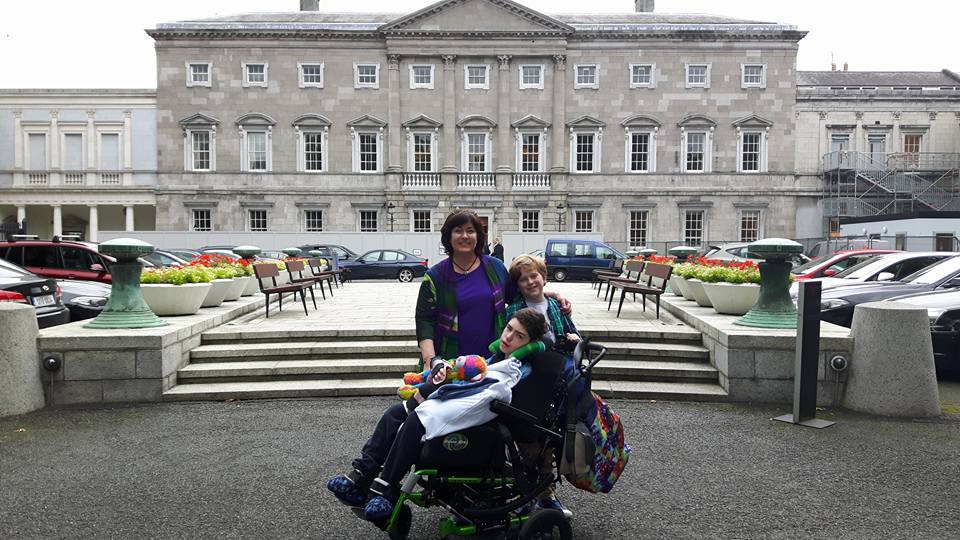 AddressingLife's tweet image. Facebook memory of the day, this from 2017. Needless to say, it didn&apos;t change anything. 💔

 #scoliosis #disability @ProfoundIreland