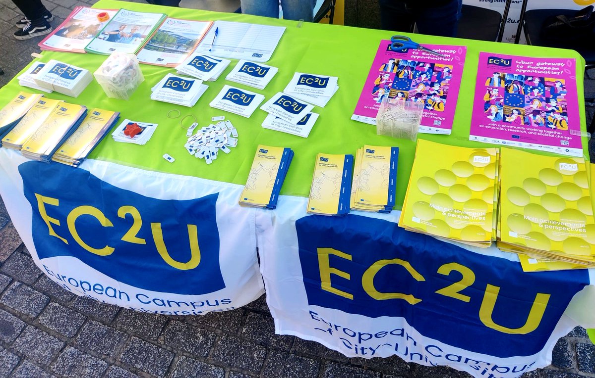 🌙 Last Friday at #EuropeanResearchersNight #ERN25 we joined the <a href="/USAL_EC2U/">USAL EC2U</a> stand, part of the <a href="/EC2U_Alliance/">EC2U Alliance of European Universities</a> and one of the units within <a href="/PEITI_USAL/">PEITI</a>.
Huge thanks to <a href="/UCCiUSAL/">Unidad de Cultura Científica y de la Innovación</a> for the flawless organization that made science shine 🔬✨